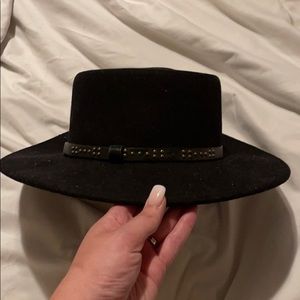 Black brim hat